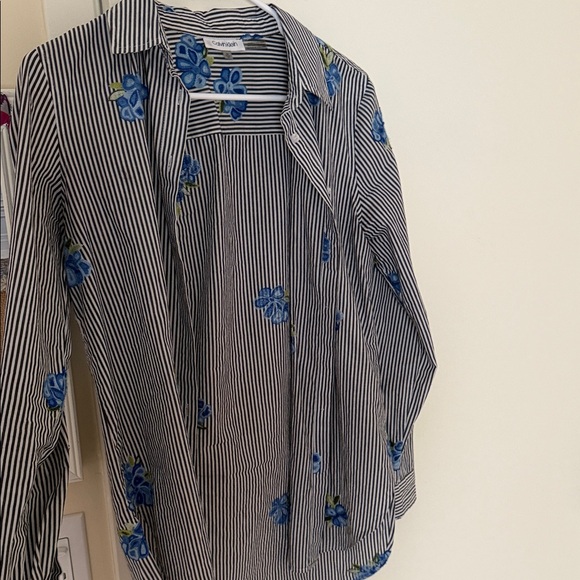 Calvin Klein Black and White Striped Top with Blue Floral Design - Picture 1 of 2